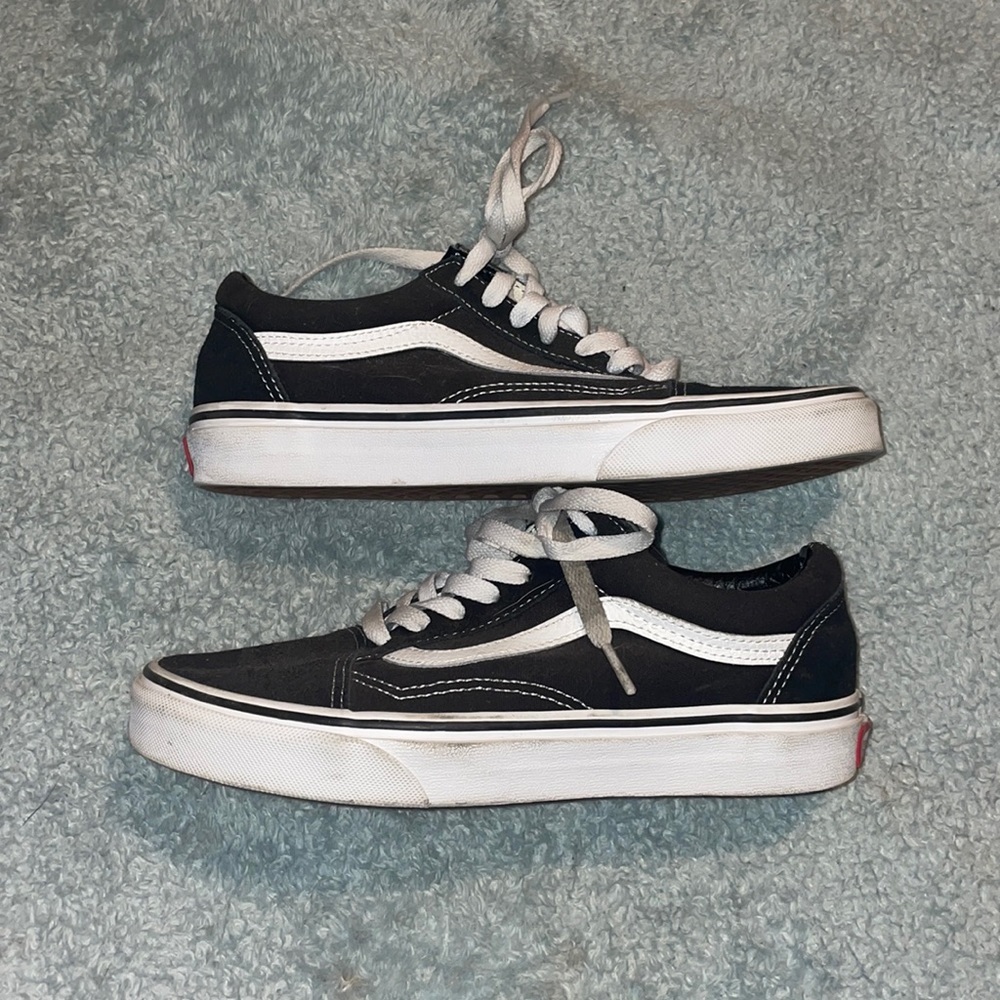 Vans - Picture 2 of 2